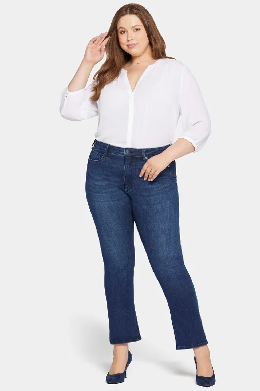 Le Silhouette Slim Bootcut Jeans In Petite Plus Size - Marvelous