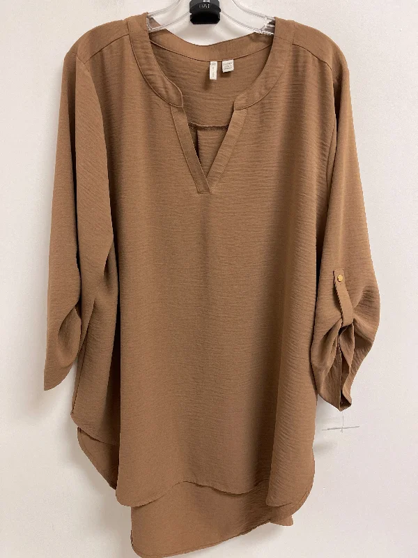 Top Short Sleeve By Cato In Tan, Size: 3x